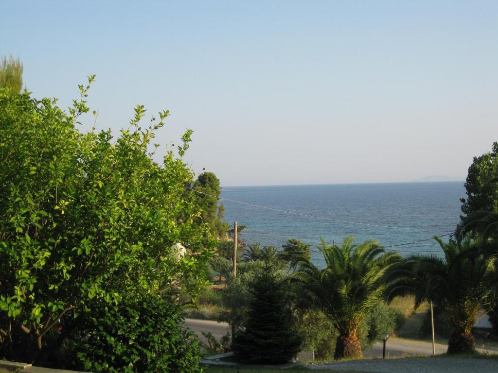 Helios Land Apartment Neos Marmaras Exterior photo